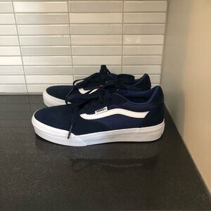NWT Vans Old Skool kids suede sneakers